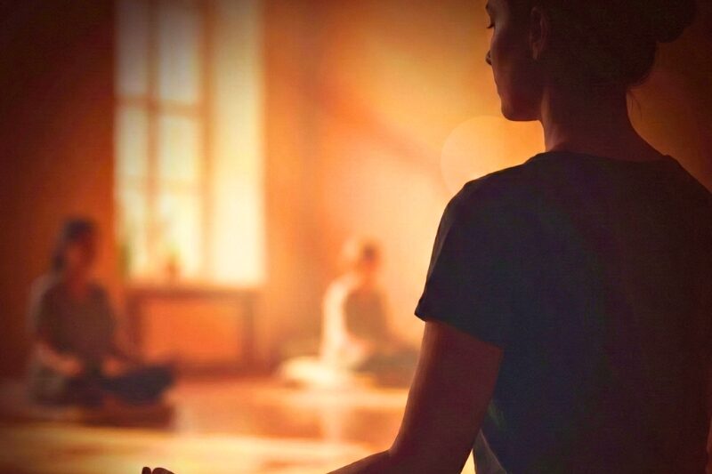 Retiro naturaleza de meditación en la sala del alojamiento